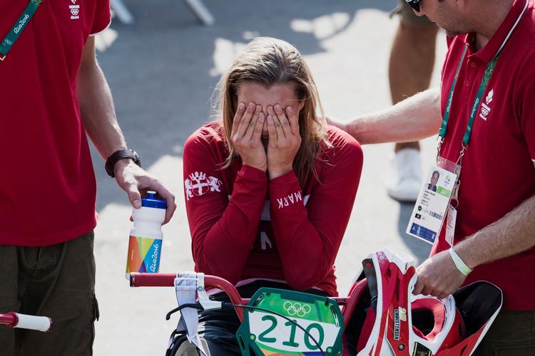 OL er forbi. Endnu inden finalen. Og det er tid til at fælde et par håndfulde tårer. Det var ikke det, Simone Tetsche Christensen havde drømt om.  