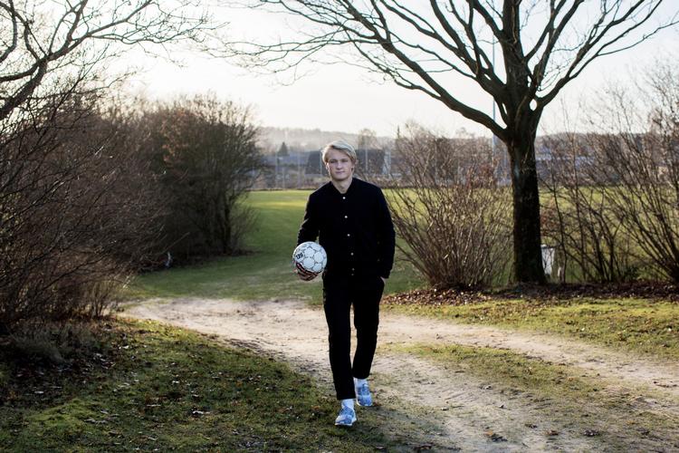 Kasper Dolberg er kåret til Årets Fund. Han spiller til daglig fodbold i Amsterdam, men er her fotograferet på Silkeborg IF's træningsbaner, hvor han tidligere har spillet.  