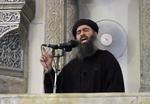 Abu Bakr al-Baghdadi udråber kalifatet i juli 2014. Nu står irakiske soldater udenfor moskeen i Mosul, og Baghdadi er gået under jorden. (Arkivfoto fra video/AP) 