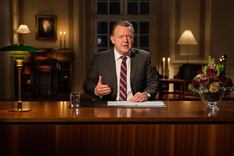 Som noget nyt leverede Lars Løkke Rasmussen sin nytårstale direkte fra Statsministeriet. Noget som tidligere statsminister Helle Thorning-Schmidt også gjorde. 
