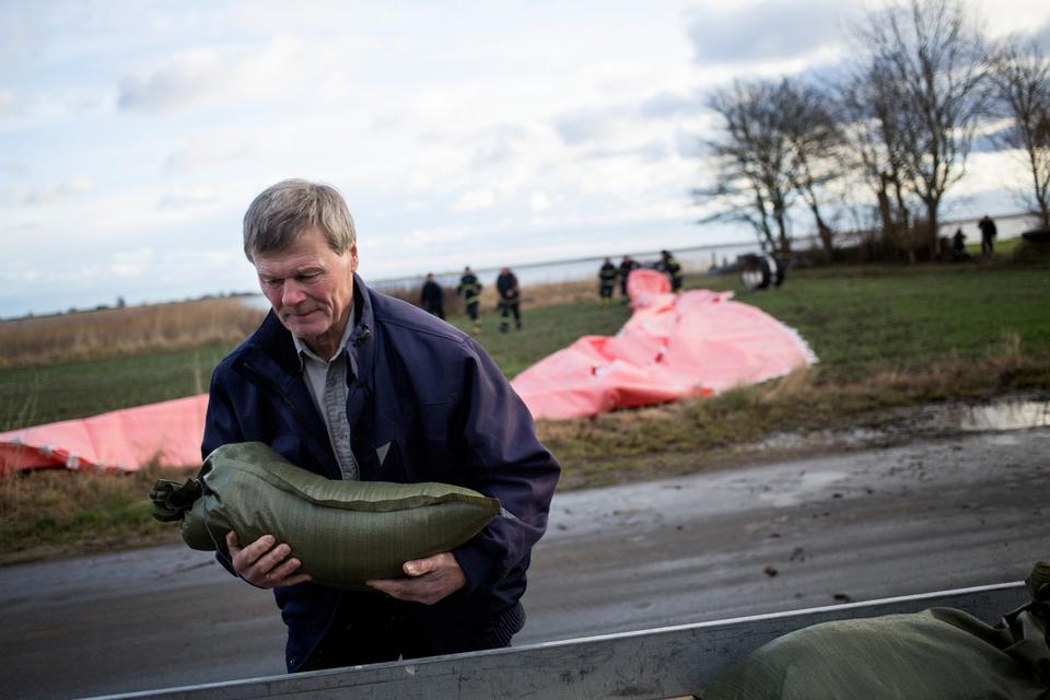 Her til eftermiddag var vandstanden ved Køge Bugt 90 centimeter over normal. 