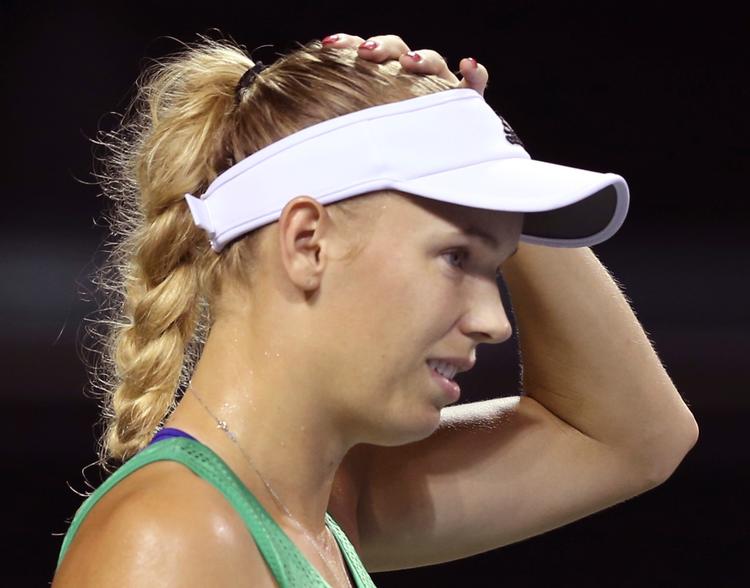 Hvad der efter 1. sæt lignede en sikker sejr til Caroline Wozniacki endte med et hårtdt nederlag. 