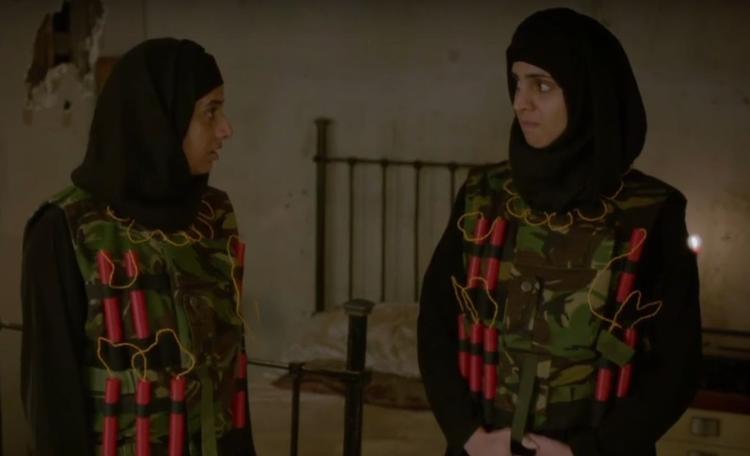 Selvmordsbæltet er blevet en mode-accessory for smarte unge jihadistkvinder ifølge en voldsomt omdiskuteret sketch i BBC Two's 'Revolting'-show. 