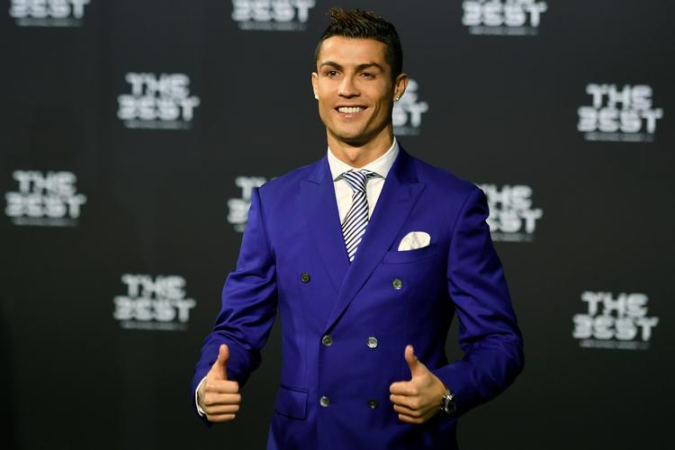 Cristiano Ronaldo er kåret som verdens bedste for fjerde gang.  