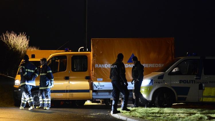 6 personer blev mandag fundet døde i hus i Ulstrup. Politiet mener, at der er tale om husets seks beboere - en mand og kvinde samt deres fire børn.
 