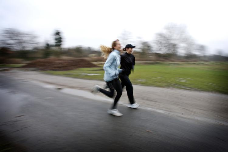 Der er ifølge Bente Klarlund meget at hente i fysisk træning - uanset om man vælger at behandle sin angst med antidepressive eller ej.  