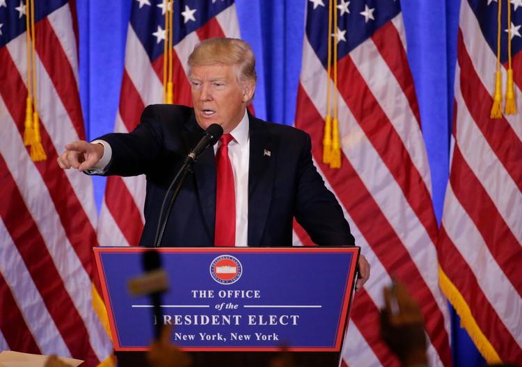 USA's kommende præsident, Donald Trump, vil fastholde sanktionerne mod Rusland - »i hvert fald i en periode«. 