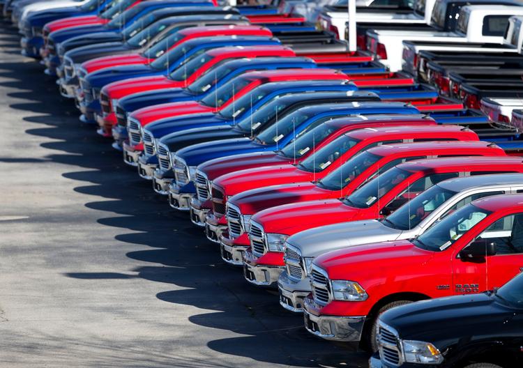 Dodge Ram (billledet) og Jeep Grand Cherokee bliver nu gransketaf de amerikanske myndigheder. Der er mistanke med snyd med målingerne af skadelige stoffer i udstødningen.  