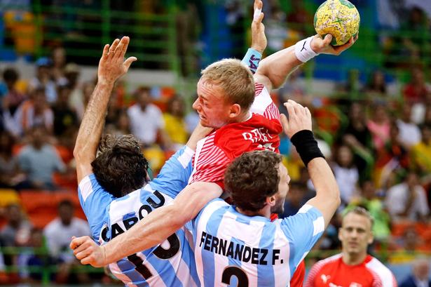 I åbningskampen ved OL slog Danmark Argentina med 25-19. 