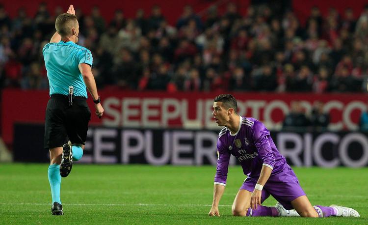   Cristiano Ronaldo og Real lignede et vinderhold indtil 5 minutetr før tid. Så scorede anfører Ramos i eget net.  