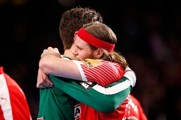 Niklas Landin og Mikkel Hansen efter kampen. 