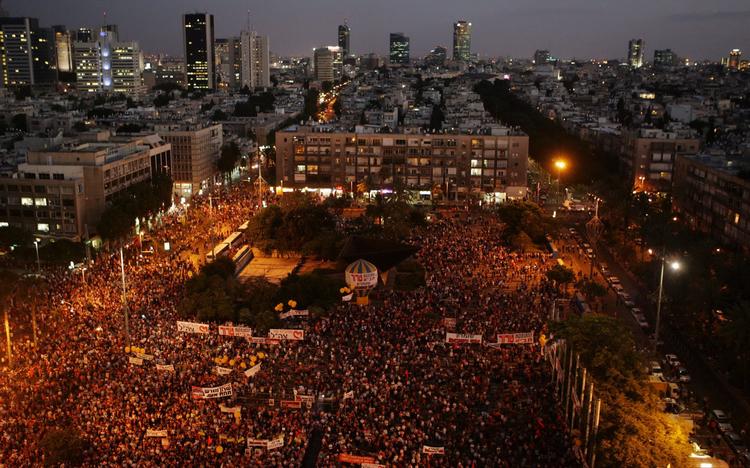 1842743-11_08_2005-MIDEAST ISRAEL PALESTINIANS-ARIEL SCHALIT