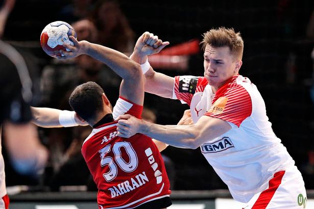 Danmarks Lasse Andersson og Bahrains Ahmed Jassim Almaqabi. Foto: Jens Dresling 