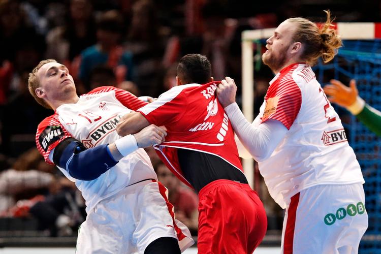 Henrik Møllgaard og resten af håndboldlandsholdet vidste godt, kampen mod Bahrain ville blive svær. Men det frustrerede dem alligevel, at de ikke kunne slå dem stort. 