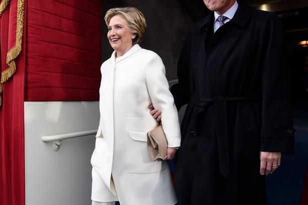 Og her både en tidligere præsident - Bill Clinton - og Donald Trumps modstander i præsidentvalgkampen Hillary Clinton.  