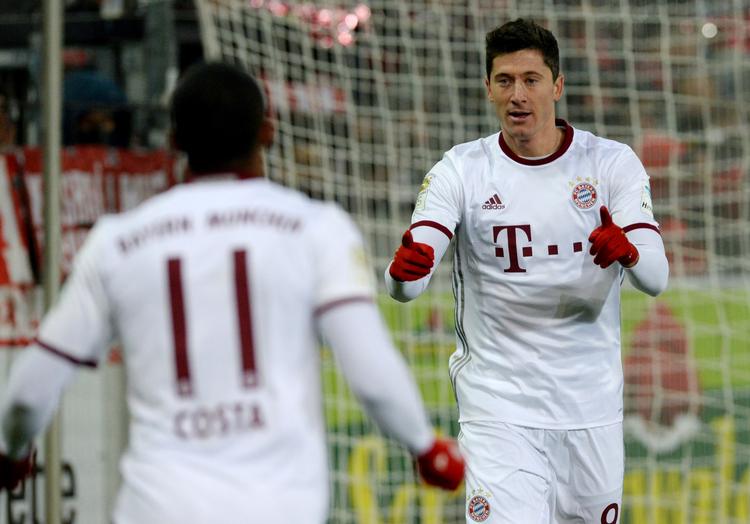 Robert Lewandowski sikrede Bayern sejren i Freiburg.  