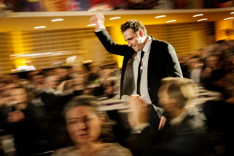 Her ses Martin Zandvliet under Robert Prisen 2016, hvor han vandt prisen som årets instruktør. 