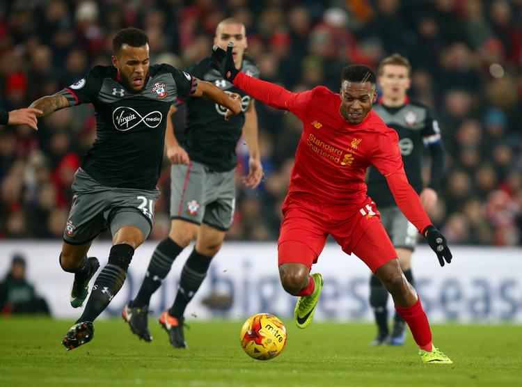 Liverpools Dan Sturridge forsøgte ihærdigt at komme frem til scoringsmuligheder, men Southampton stod flot imod og skal spille Liga Cup-finale i næste måned.

 