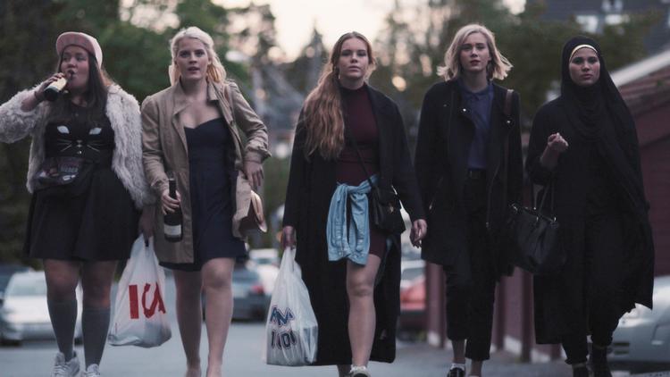 Skam. Skaberne af den norske tv-serie spurgte unge nordmænd, hvad de ville kalde en serie om deres liv. Svaret var skam. Foto: NRK 