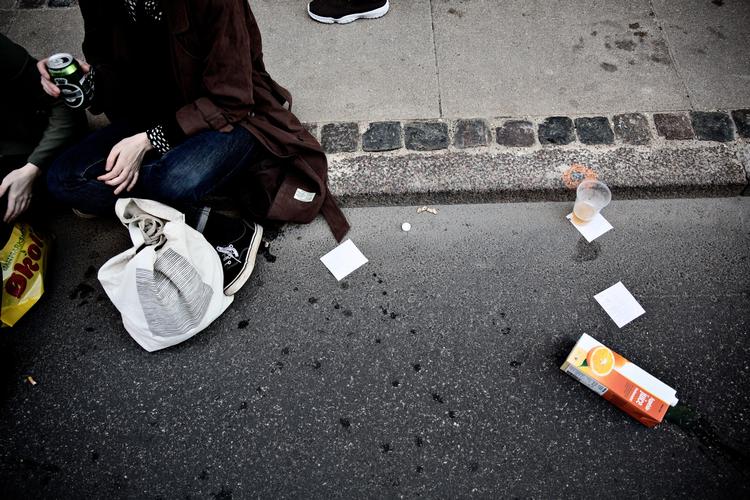 Der klages over festgængerne i Københavns gader. Men restaurationsbranchen savner præcise oplysninger om de problemer, der klages over. Og peger på, at den ikke har indflydelse på, hvordan folk opfører sig på gaderne. 