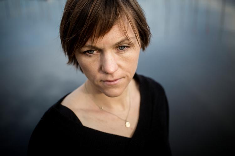 Roeren Juliane Elander Rasmussen har fået to døtre sideløbende med hendes idrætskarriere. Det har gjort hende stærkere. Nu stiler hun mod OL i Tokyo i 2020. Det femte i hendes karriere. 