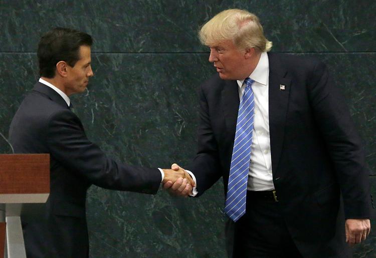 Donald Trump mødtes med præsident Enrique Pena Nieto i efteråret i Mexico City. Deres forhold blev pludselig ganske koldt i denne uge. 