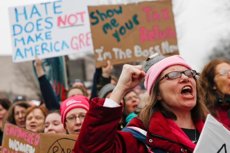 Millioner demonstrede til den historiske Women's March imod Trump.  