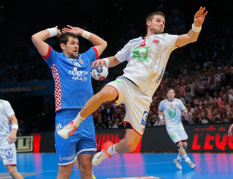 Den forrygende stregspiller Bjarte Myrhol blev den store skikkelse på det norske hold i semifinalen. Og nmu får en VM-finale, som han aldrig havde drømt om. 