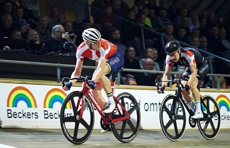 Lasse Norman er et kraftværk på en velodrom, men tanken om massespurter gør ham nervøs. 