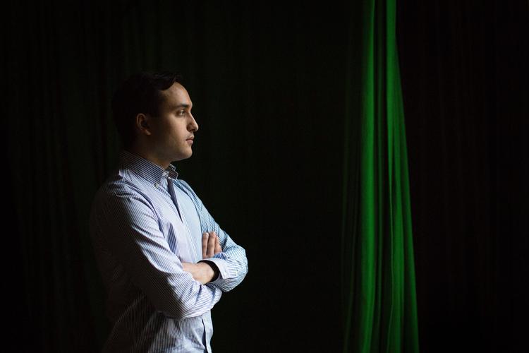 Nima Daniel Saadatmand Jakobsen må formentlig opgive at komme på et planlagt studieophold i Californien til februar. Han har både dansk og irakisk statsborgerskab. 