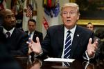 Præsident Donald Trumps beskyldninger mod det retssystemet og medierne i USA kan være en del af en strategi, der skal beskytte ham mod skyld, hvis der sker et angreb. Sådan lyder vurderingen fra lektor Niels Bjerre-Poulsen fra Center for Amerikanske Studier ved Syddansk Universitet. 
