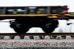En togvogn på det nye spor. 