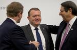 Under topmødet i Maltas hovedstad Valletta i dag forsøger statsminister Lars Løkke Rasmussen (V) at mane til ro midt under andre lederes skarpe kritik af USA's nye præsident, Donald Trump. Her ses Løkke sammen med Irlands leder, Enda Kenny (t.v.) og Cyperns præsident, Nicos Anastasiades. 