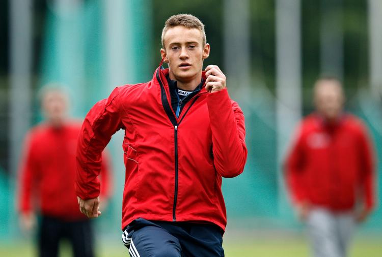 Kristoffer Hari har ikke tidligere konkurreret i indendørs sæsonen, men nu har han taget hul på den af atletikken med succes.  