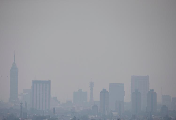 Et tæppe af smog, en form for luftforurening, dækker Mexico City. Nu skal København være foregangsfigur for hele verdens klimavenlige byudvikling.  