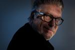Leif Sylvester i sit atelier. Han har i årevis haft fokus på billedkunsten. Nu vender han tilbage til musikken med albummet Ama'r. 