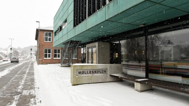 En 16 årige afghansk dreng blev mandag den 6. februar voldsomt forbrændt, da fire jævenaldrende ifølge politiets sigtelse ramte ham med en benzinbombe. Alle drengene gik på Mølleskolen i Ry. Arkivfoto Ernst Van Norde
