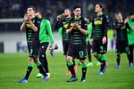 Andreas Christensen (tv.) takker på hjemmebanen torsdag aften publikum for god opbakning, men 0-1 mod Fiorentina var en stor skuffelse for det tyske mandskab.

 