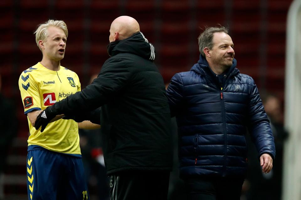 Brøndbys Johan Larsson med FCKs Cheftræner Ståle Solbakken og Brøndbys Cheftræner Alexander Zorniger. 