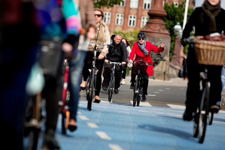 Der er pladsmangel på mange københavnske cykelstier. De skal udvides, foreslår en plan for kommunens indsats for cykeltrafikken frem til 2025. Arkivfoto. 