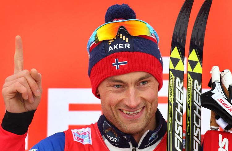 Petter Northug har haft svært ved at finde formen i denne sæson. Han har trænet alt for meget og for hårdt. 