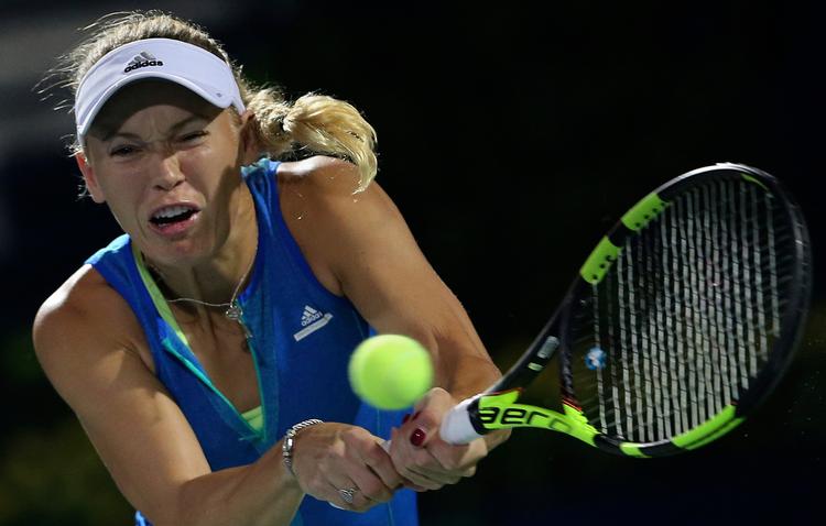 Caroline Wozniacki er ved at spille sig i god form på WTA Touren, hvor hun igen har nået en kvartfinale. Denne gang i Dubai. 