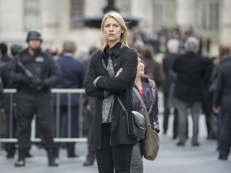 Claire Danes i hovedrollen som Carrie Mathison.  