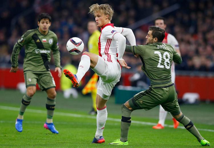 Kasper Dolberg og Ajax spillede sig videre i Europa League ved at slå Legia fra Warszawa.  
