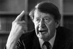 Lad Erhard Jakobsens 100-års fødselsdag være anledningen til at turde gå imod det hegemoniske, uanset om det er venstre- eller højrefløjen, der regerer. Erhard Jakobsen døde i 2002.  Arkivfoto: Mik Eskestad 
