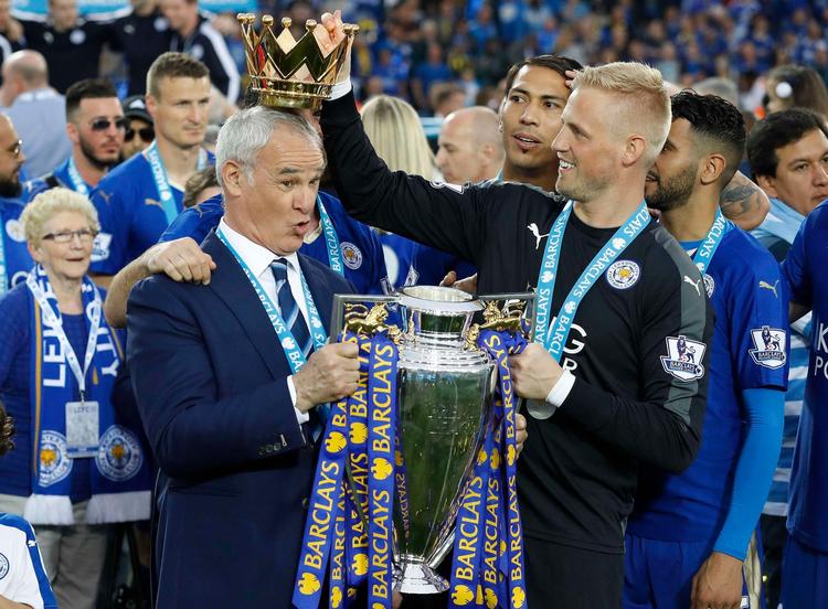 Claudio Ranieri førte Leicester til det engelske mesterskab, men nu er han fyret. 