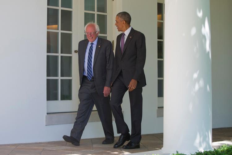 Når Det Demokratiske Parti skal vælge ny partisekretær, bliver det et valg mellem to fløje, hvis mest kendte repræsentanter er hhv. senator Bernie Sanders og forhenværende præsident Barack Obama. 