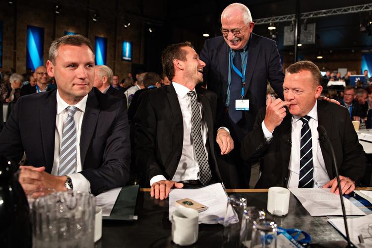 Venstres partisekretær (til venstre) er en magtfuld person i partiet. Foto: Jacob Ehrbahn 