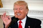 Præsident Donald Trump siger, han har 'fuldstændig' tillid til sin omstridte justitsminister, Jeff Sessions. 