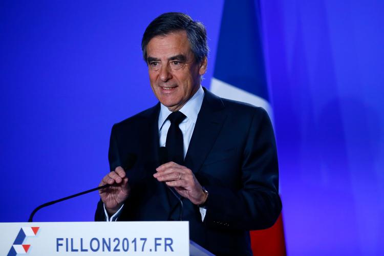 Francois Fillon var kampklar på dagens pressemøde. 